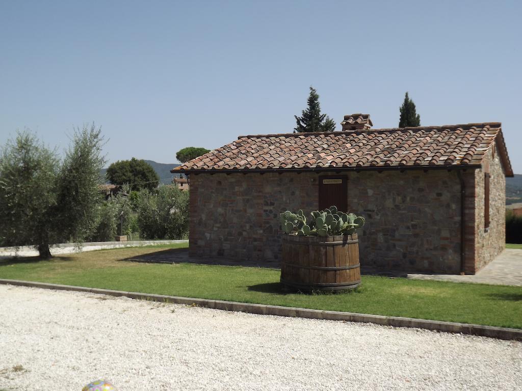 Hotel Agriturismo Il Canto Della Gallina Villastrada  Exterior foto