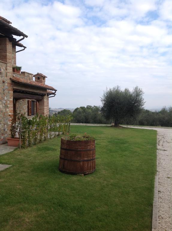 Hotel Agriturismo Il Canto Della Gallina Villastrada  Exterior foto