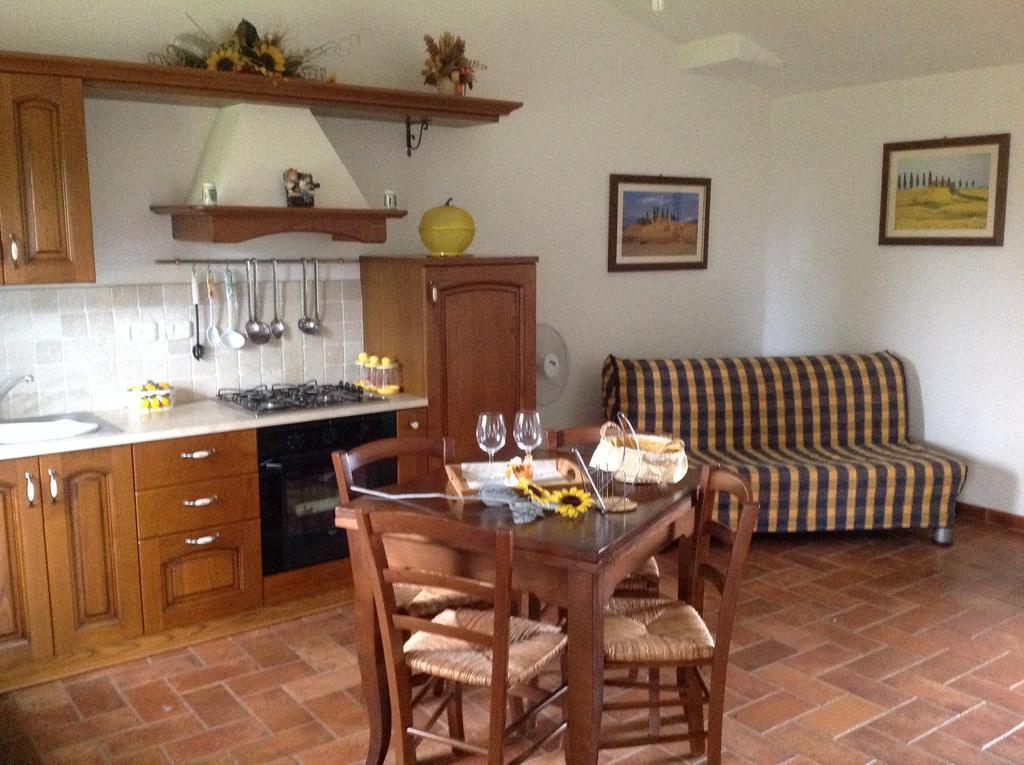 Hotel Agriturismo Il Canto Della Gallina Villastrada  Exterior foto